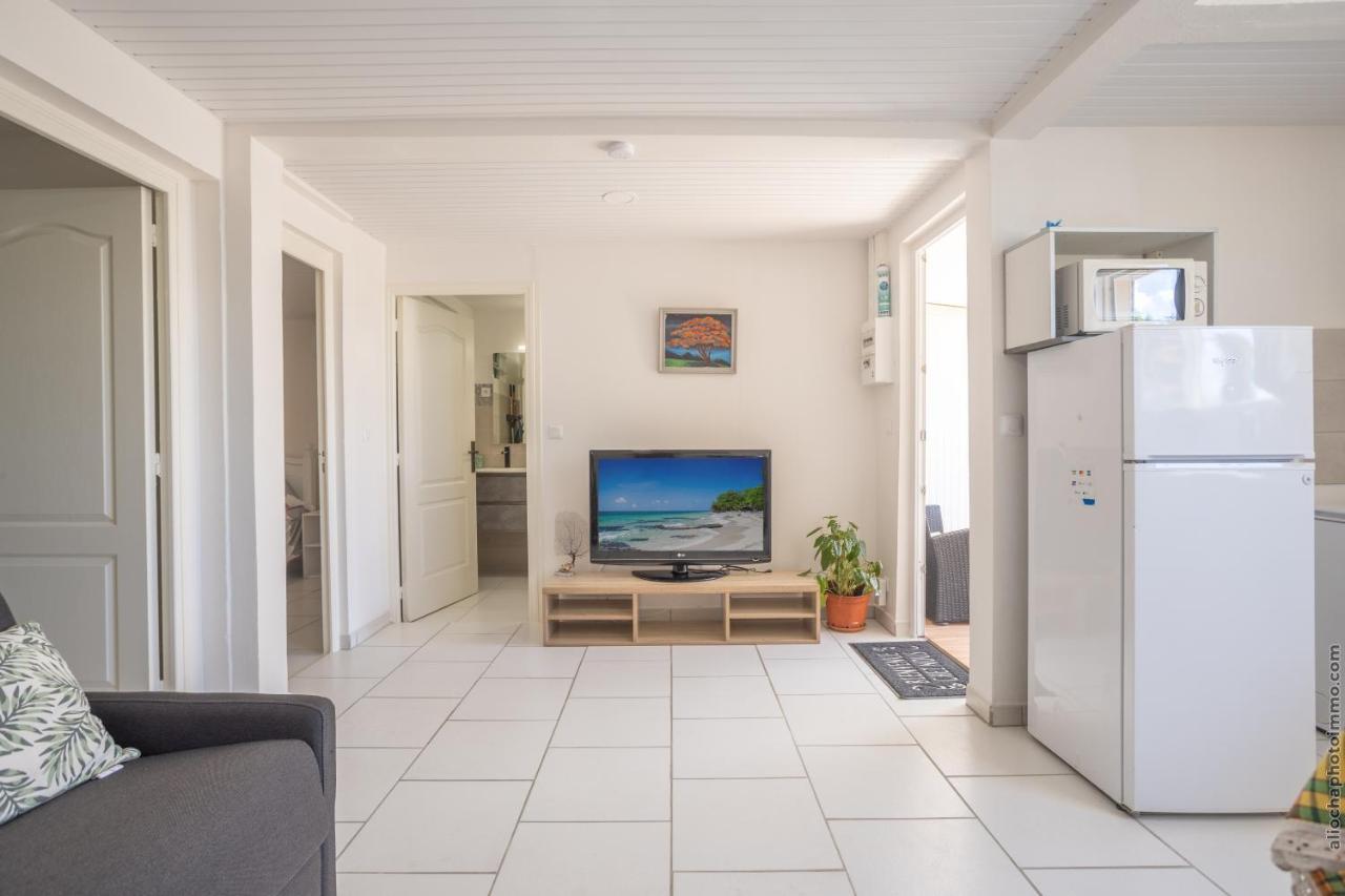 Апартаменты Alpinia - Appt Avec Piscine Partagee Saint-Pierre Экстерьер фото